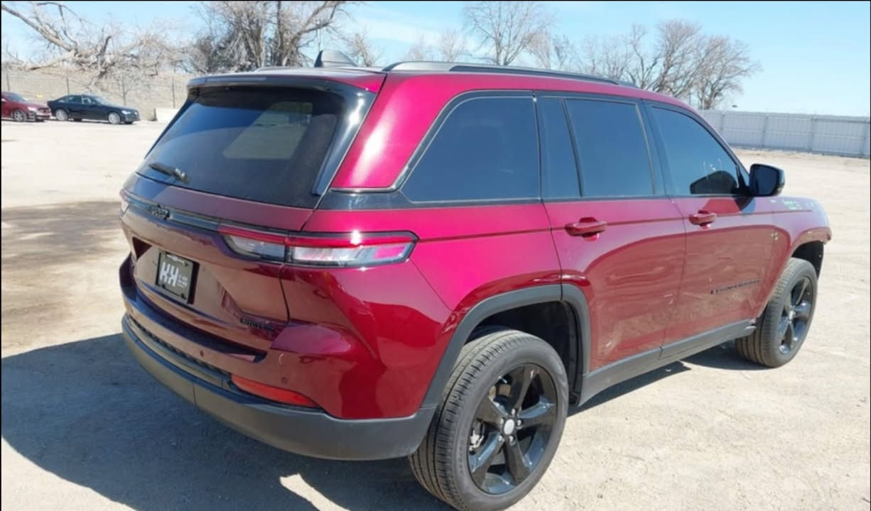 2024 JEEP GRAND CHEROKEE LIMITED
موعد وصول السيارة 6/29 الادن 
أغلب غراض سيارة موجودة 
السعر 255$
وتدخل شهداء 275$ 
الاستفسار الاتصال ع الرقم ***********

