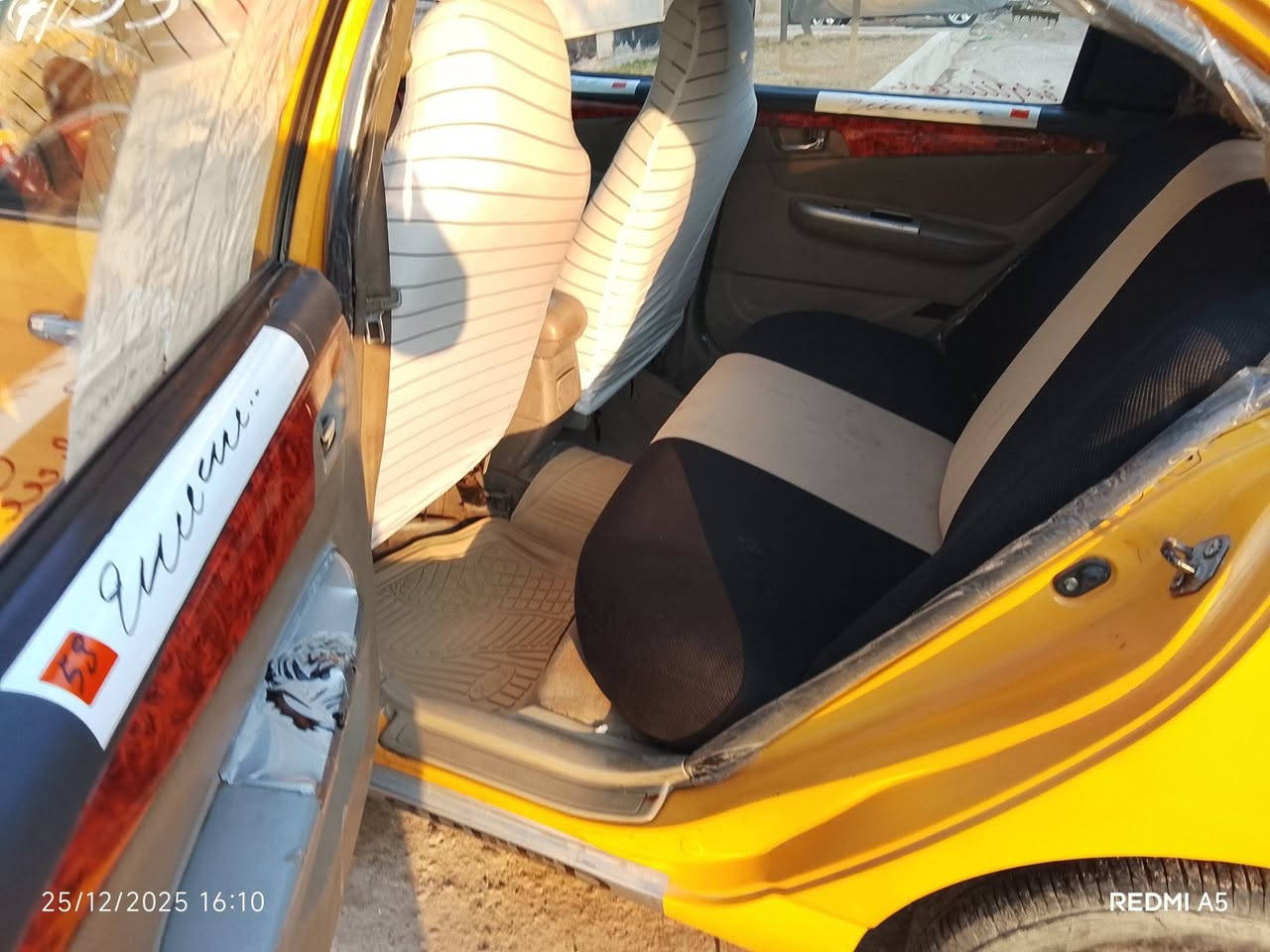 ليفان 620 #للبيع 
رقم انكليزي بأسمي اني الشرعي سنويه 2030 
شرط الوكالة والتحويل .... صفر هيئة + صفر غرامات
كابون بنزين سجلت الكتروني 10 ايام يطلع 
محرك كورلا كير أوتوماتيك شرط مصبوغه صفحتين جماليه ( بدون ضرر  دواخل شرط) 
الموصل حي الأنتصار 
التواصل ***********
.
.
#السعر48 بي مجال
