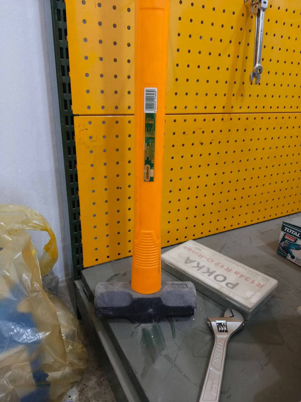 مطرقه ليبره 6" الطول 900 ملم يده فايبر ثقيل ماركه جيدافر سعرهه 20 الف مطرقه تفليش 2000 غرام يده خشب ماركه جيدافر سعر 10 الف متوفر توصيل الجميع المحافظات العراق


**إذا كنت صاحب هذا الإعلان وتريد حذفه لأي سبب، رجاءا أرسل رسالة إلى الدعم الفني**