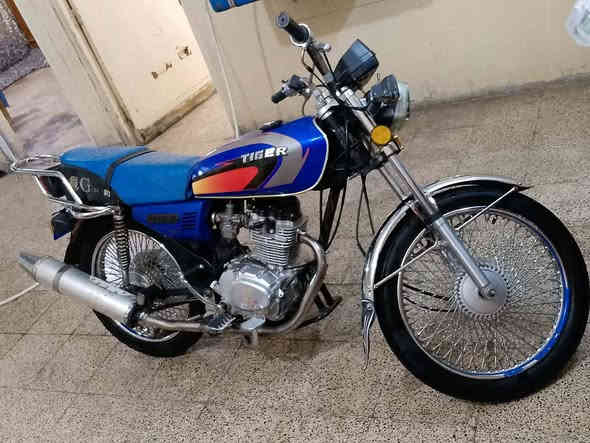 ماطور للبيع تايكر وزن ثقيل باب اول موديل 2020 شرط مامفتوح كهربائيات كلها شغاله تايرات جدد ماطور نظيف حيل مال جناي.... السعر ( 550 )  وبي مجال متواجد على هذا الرقم  (( ‏‪***********‬‏  ))  ....
