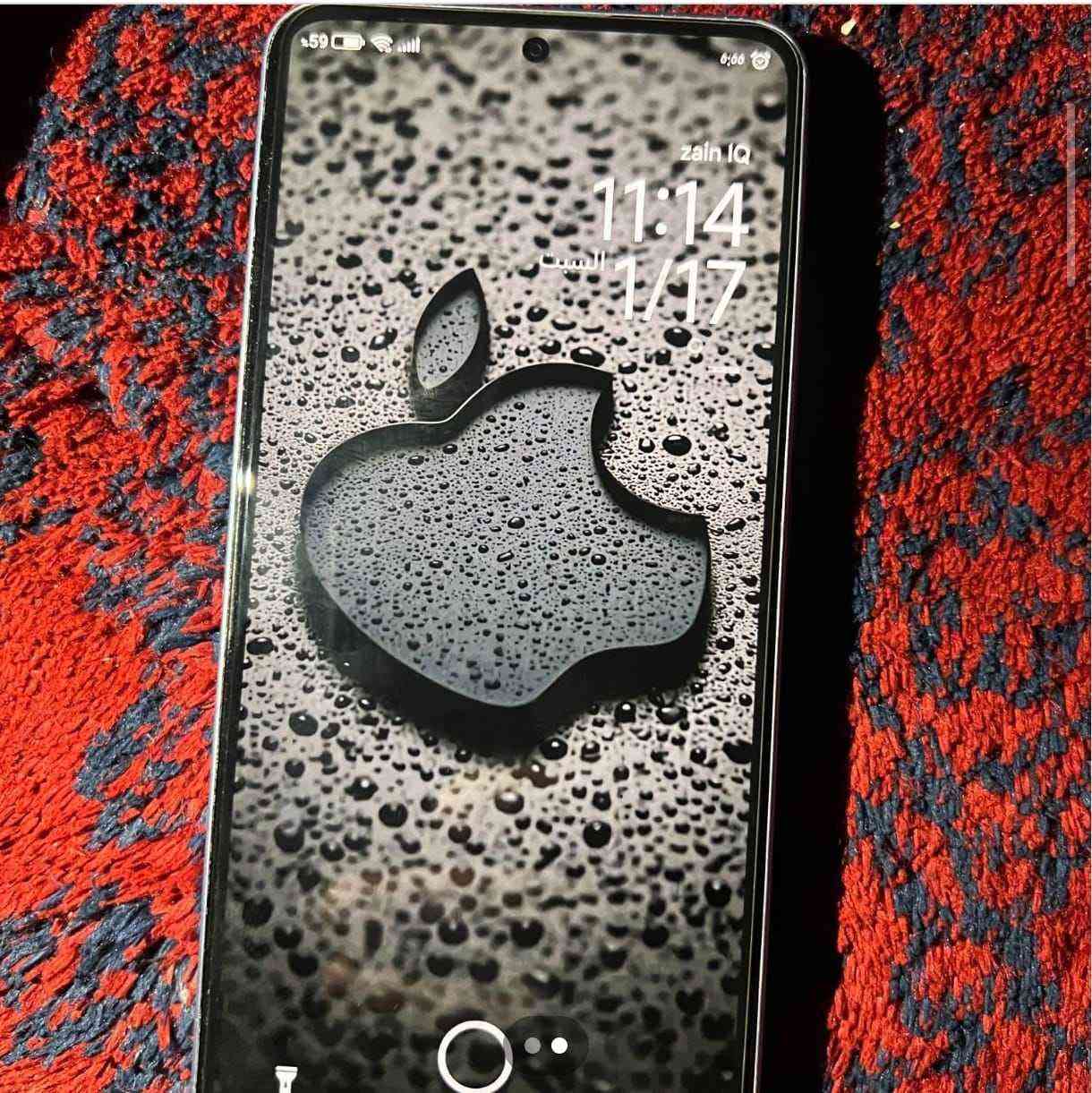 الشاشة:  
​6.67 بوصة من نوع AMOLED.  
​دقة 1.5K (1220 × 2712 بكسل).  
​معدل تحديث يصل إلى 144 هرتز مع سطوع استثنائي يصل إلى 2600 نتس في ذروته.  
​تدعم تقنيات HDR10+ وDolby Vision.  
​الأداء (المعالج):  
​ميديا تيك Dimensity 8200 Ultra (بدقة تصنيع 4 نانومتر).  
​يقدم أداءً قوياً ومستقراً وموفراً للطاقة.  
​الكاميرات:  
​الخلفية: ثلاثية، الرئيسية بدقة 50 ميجابكسل (بمثبت بصري OIS)، كاميرا تليفوتو (للتقريب) بدقة 50 ميجابكسل (تقريب 2x)، وكاميرا واسعة (Ultrawide) بدقة 12 ميجابكسل.  
​الأمامية: 20 ميجابكسل.  
​البطارية والشحن:  
​سعة 5000 مللي أمبير.  
​شحن سريع بقوة 67 واط (يشحن بالكامل في حوالي 42 دقيقة).  
​التصميم والمتانة:  
​مقاوم للماء والغبار بمعيار IP68 (حتى عمق 1.5 متر لمدة 30 دقيقة). سماعات ستريو (Stereo فايف جي وبسعر350 وبيه مجال شراي مكاني ناصريه غراف عندي عمليه محتاج جهاز زلق مابيه الشطره, ذي قار


**إذا كنت صاحب هذا الإعلان وتريد حذفه لأي سبب، رجاءا أرسل رسالة إلى الدعم الفني**