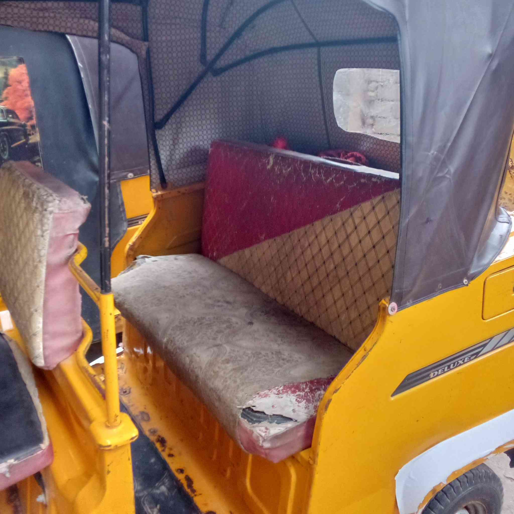 سلام عليكم   عندي تكتك نيفيس 19داخلة 20اوراق بصرة شغالة نضيفة هندر.  سلف تجفيت شركة. خياس قليل بية واضح بالصورة.  دعمة ورة شغلة بارد. واضح بصورةسعرة 3500بيه مجال   بصرة نجيبية قرب جسر خالد  رقمي ***********ابوحسن
