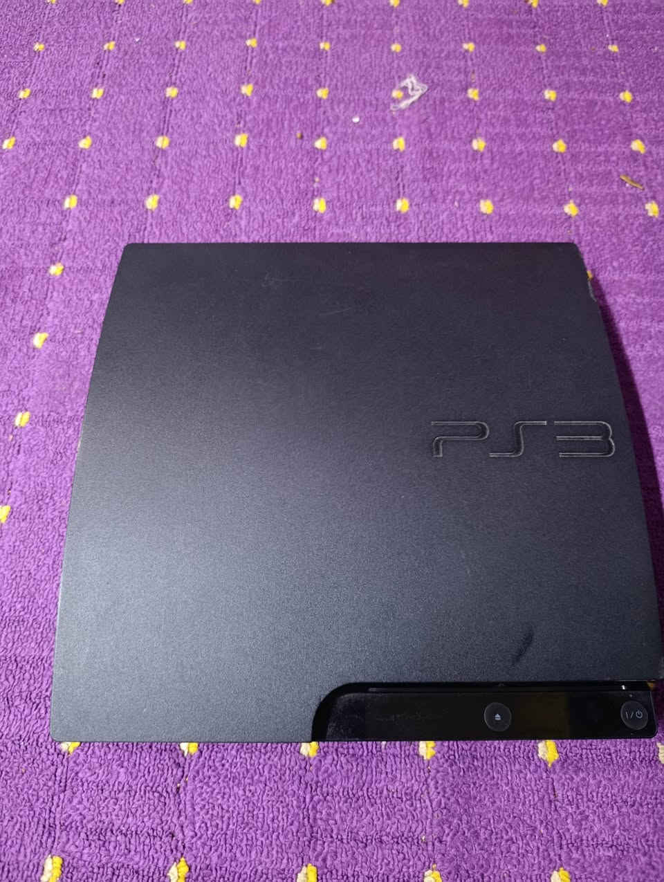 بلي ثري جديد نضافه ١٠٠
جوستكات 2 هاردات 2 
بي كل الاعاب الي بالك 
مكاني زعفرانيه 
السعر 120 
***********
