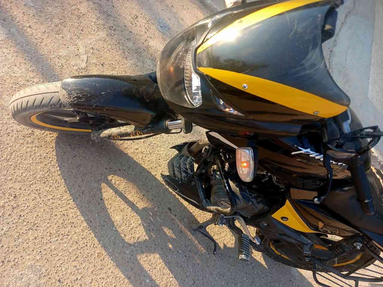 سلام عليكم للبيع دراجة بولسر موديل 2022 محرك ناعم كلش دراجة جديده السعر ٨٥٠ مكان بغداد للاتصال ***********
