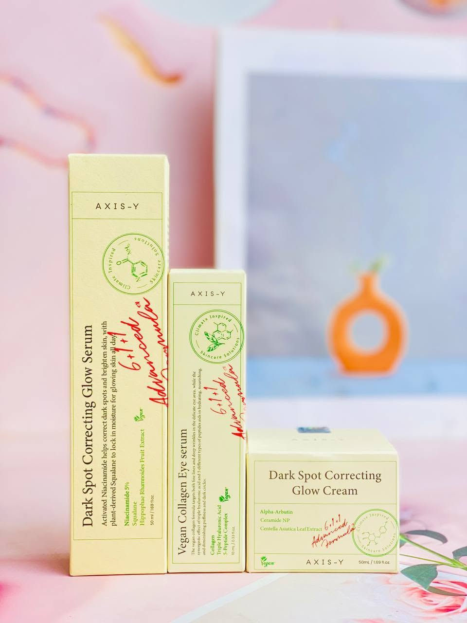💚 روتين النضارة المتكامل من AXIS-Y لـ بشرة زجاجية ومشرقة! 🌟
1️⃣ سيروم التفتيح الشهير:
 Dark Spot Correcting Glow Serum 🧪💚
 يحتوي على النياسيناميد بنسبة 5% والسكوالان، يعمل على تصحيح البقع الداكنة وتوحيد لون البشرة بفعالية ومنحها نضارة فورية!
2️⃣ كريم التفتيح والنضارة:
 Dark Spot Correcting Glow Cream 🧴🍃
 يحتوي على الألفا أربوتين ومستخلص السنتيلا، يرطب البشرة بعمق، يعالج التصبغات، ويحمي حاجز البشرة.
3️⃣ سيروم العين النباتي بالكولاجين:
 Vegan Collagen Eye Serum 👁️🍏
 يستهدف الخطوط الرفيعة والهالات السوداء حول العين بفضل تركيبته الغنية بالببتيدات وحمض الهيالورونيك الثلاثي والكولاجين النباتي.

سعر العرض ٢٧


**إذا كنت صاحب هذا الإعلان وتريد حذفه لأي سبب، رجاءا أرسل رسالة إلى الدعم الفني**