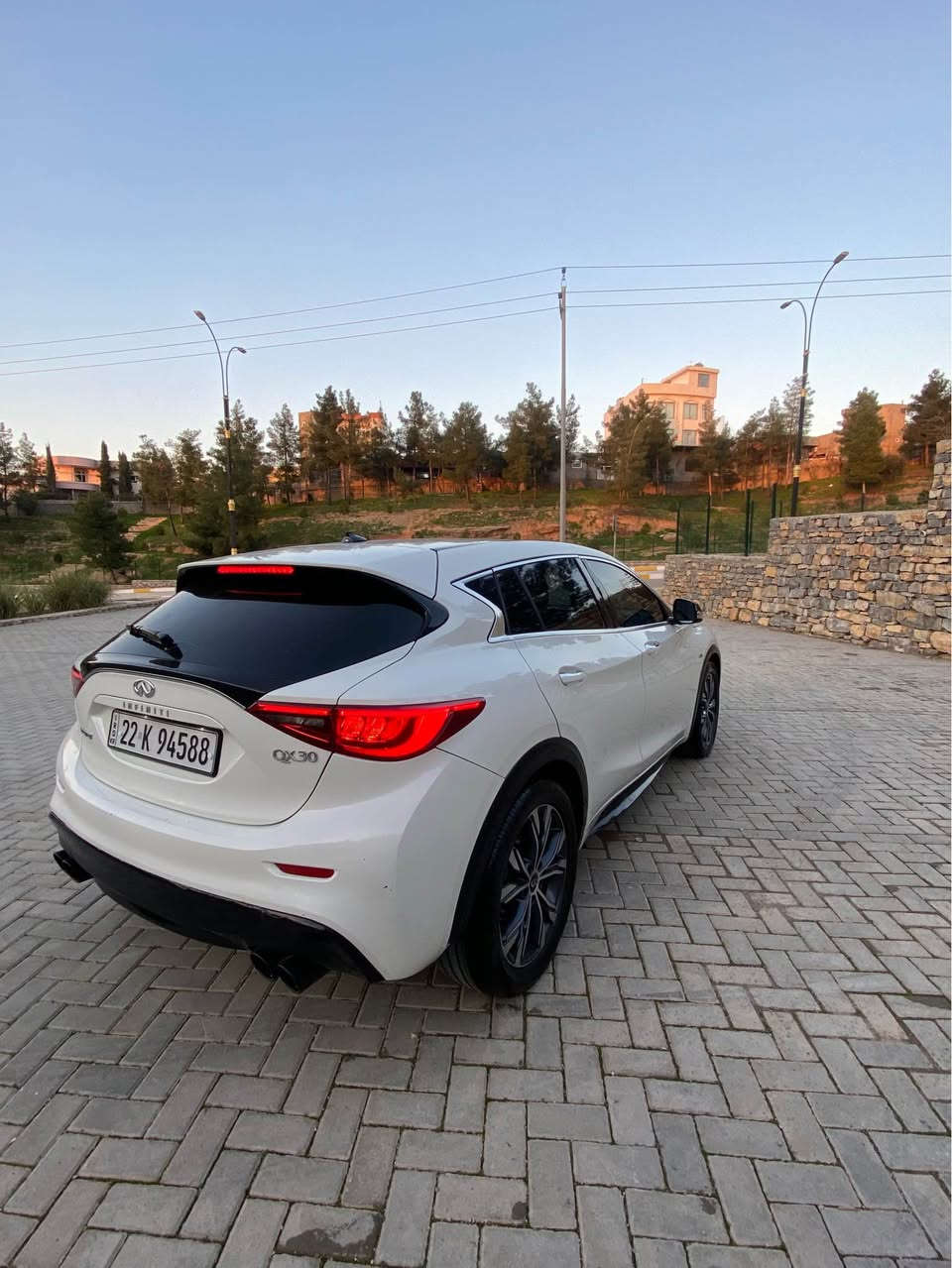 ئنیفندی Qx30 2018 جوار بستۆن تۆربۆ کیرومکینەی بەشەرت سەنەوی تا ٢٠٣٠ بەناوی خۆمۆیە بەس بۆنیتی بۆیاخە بێ ناو گرتن سەیارەکە زۆر جوان تازیە یەک دینار مەسرەفی نیە هەرجوار تایەو ویلی لۆکە 
150 ماعمەلیەکی کەم
هەلبجەی شەید
***********
*********** حلبجة, السليمانية
