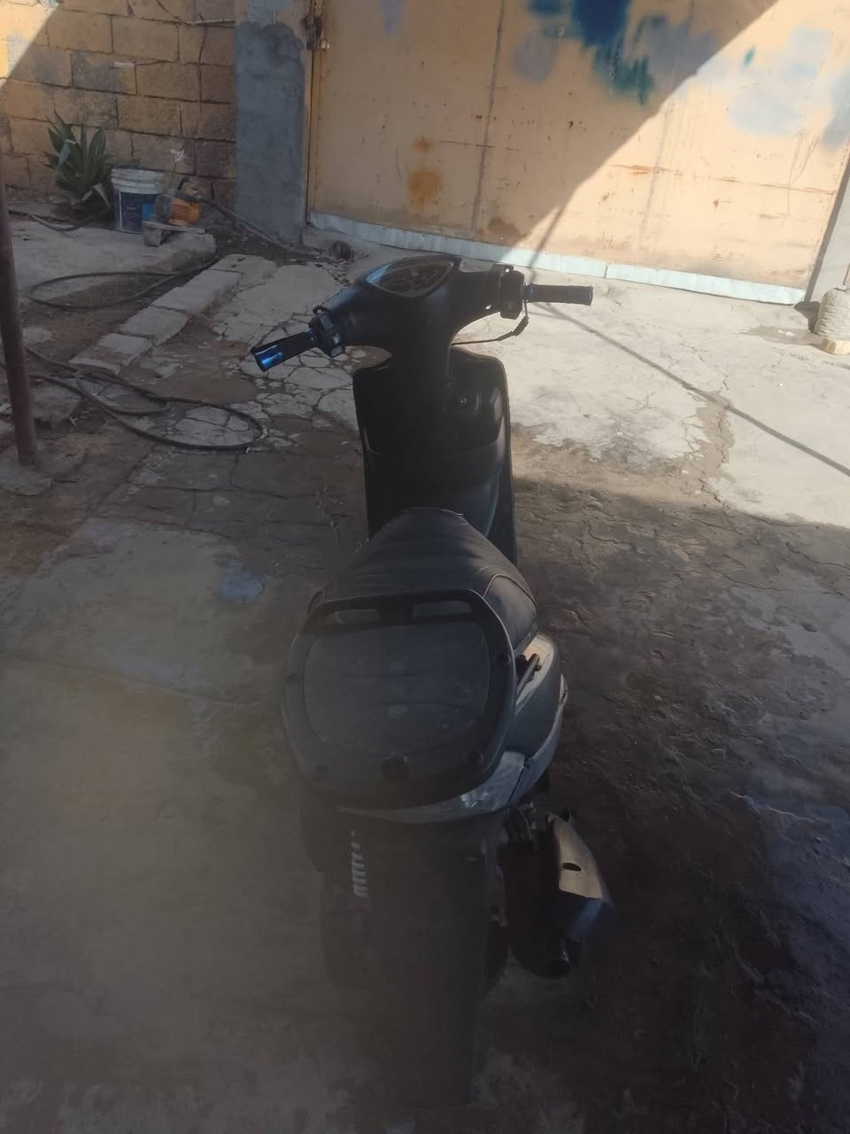 ماكس عدله للبيع 
مكينه ٤٩ خير من الله نكره سلف بكل وقت 
شلعه ومعدل شك الكاع
لا نضوح لا دخان لا صوت
كهربئيات شغاله عداد شغال والكصه مالته هي والمادزه موجوده
دراجه هواي مصروف عليه 
سلف وباتري وضفيره وكهربئيات وكابريتر وبنزات بريك جدد
مكان ديالى بعقوبه شارع نادي ديالى 
سعر 450 وبيها مجال المو شراي لا يتعبني 
تواصل خاص او اتصال ***********
