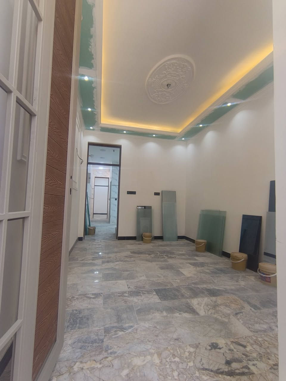 بيت للبيع مساحة ٦٤متر بناء درجه اولى تسليم مفتاح 🔑, 3نوم وصاله ومطبخ وخدمات الشعب حي العقاري خلف مطعم حجي عادل لاتصال مكتب كليم الله للعقار ***********واتساب ماسنجر مقابل مدرسة بلقيس تابعني على صفحه
