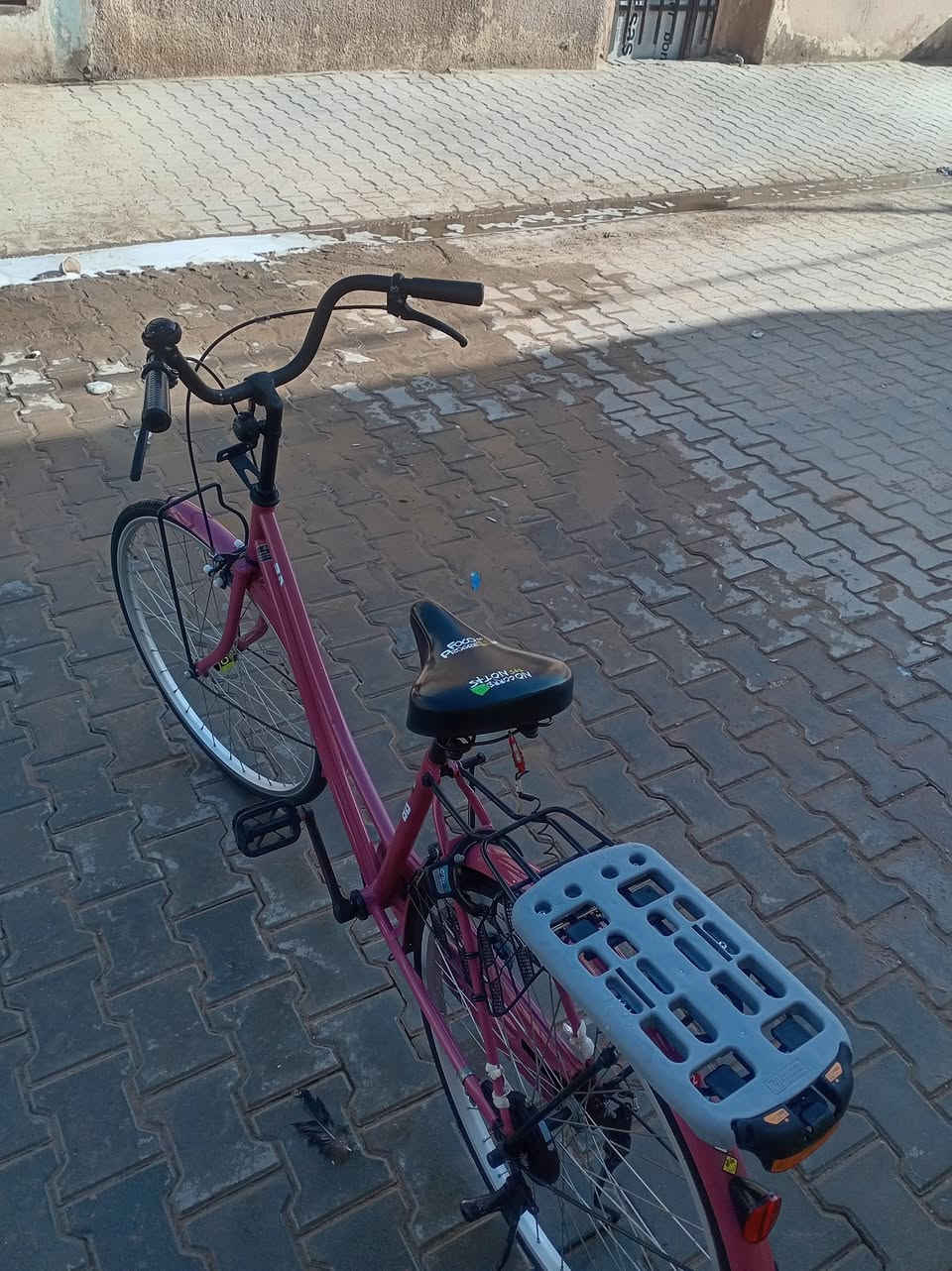 باسكل حجم 26 شركه بيدي لون وردي على بنفسجي نضافه 95/100 سعر 140وبي مجال الاستفسار *********** مكاني نجف كوفه شاررع المعمل
