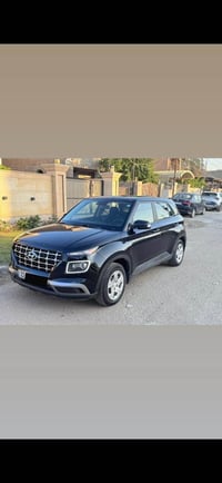 فينو موديل 22  وارد امريكي حادثهه فقط جاملغ بدون وداخل   السياره جديده...