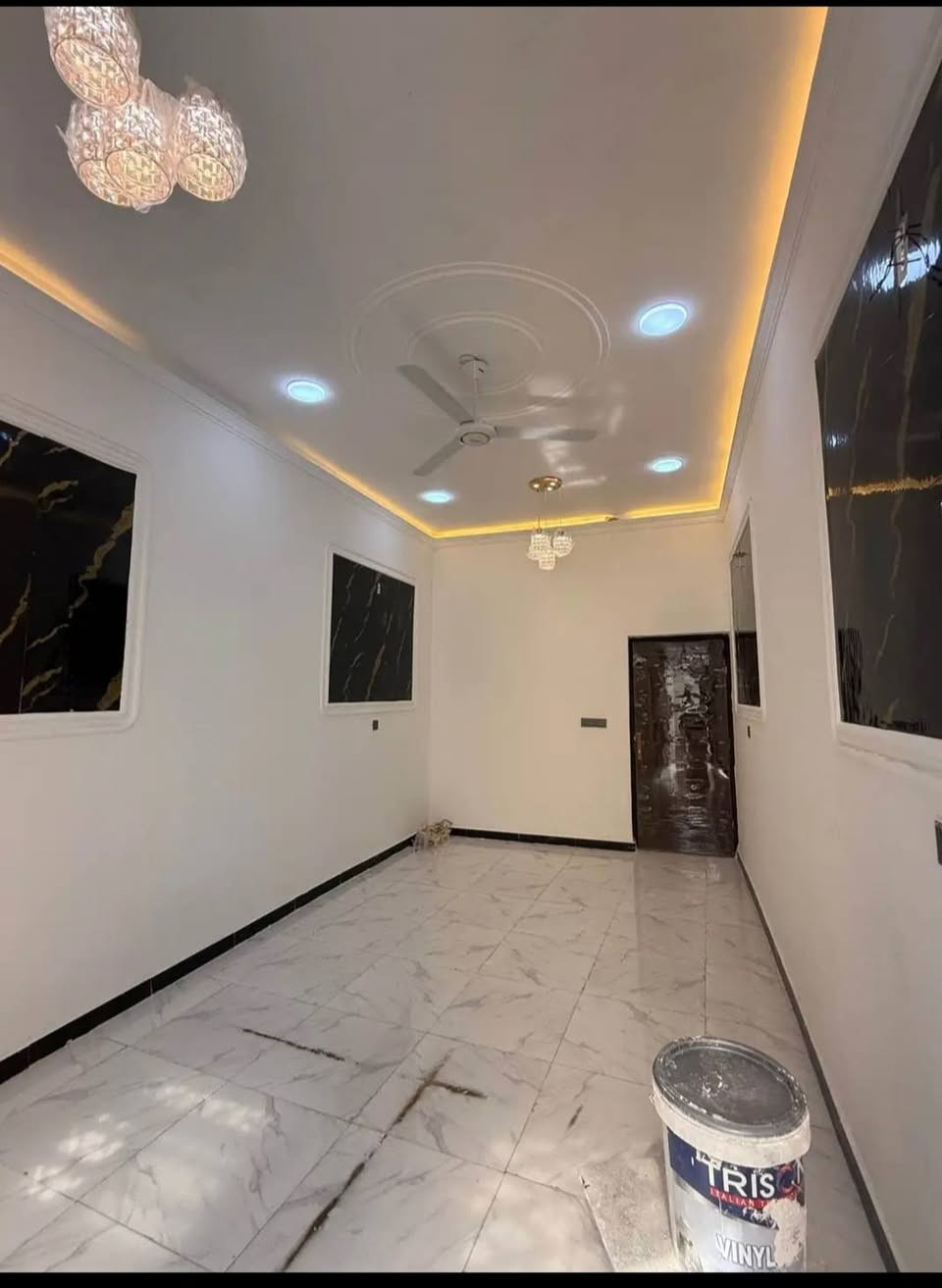 #اسعد_الله_أوقاتكم_بكل_خير👋⁉️
***********

دارين  سكن للبيع ⛪️ بسعر بلاش 
بيوت حلوه مرتبه 

#مساحت كل بيت 150متر  بناء حديث بعده بل جيس

#يحتوي البيت على غرفتين نوم 
و ديوان 
و صاله 
و مطبخ 
و صحيات داخلي و خارجي و كراج سياره 
بيت كلش مرتب 

كافه الخدمات متوفره 

#جنس_العقار :: طابو صرف زراعي بأسم عراقي سند ٢٥ راعي لارض ساكن نفس المنطقه 

البيوت علا شارع تبليط 10 متر 🛣️

#العنوان ابو الخصيب  شارع ابو كوصره 
يبعد عن شارع ابو كوصره 20 متر

سعر كل بيت 90مليون  و بي مجال 
#للاستفسار الاتصال على الهاتف 📞📳
📳(( ***********
