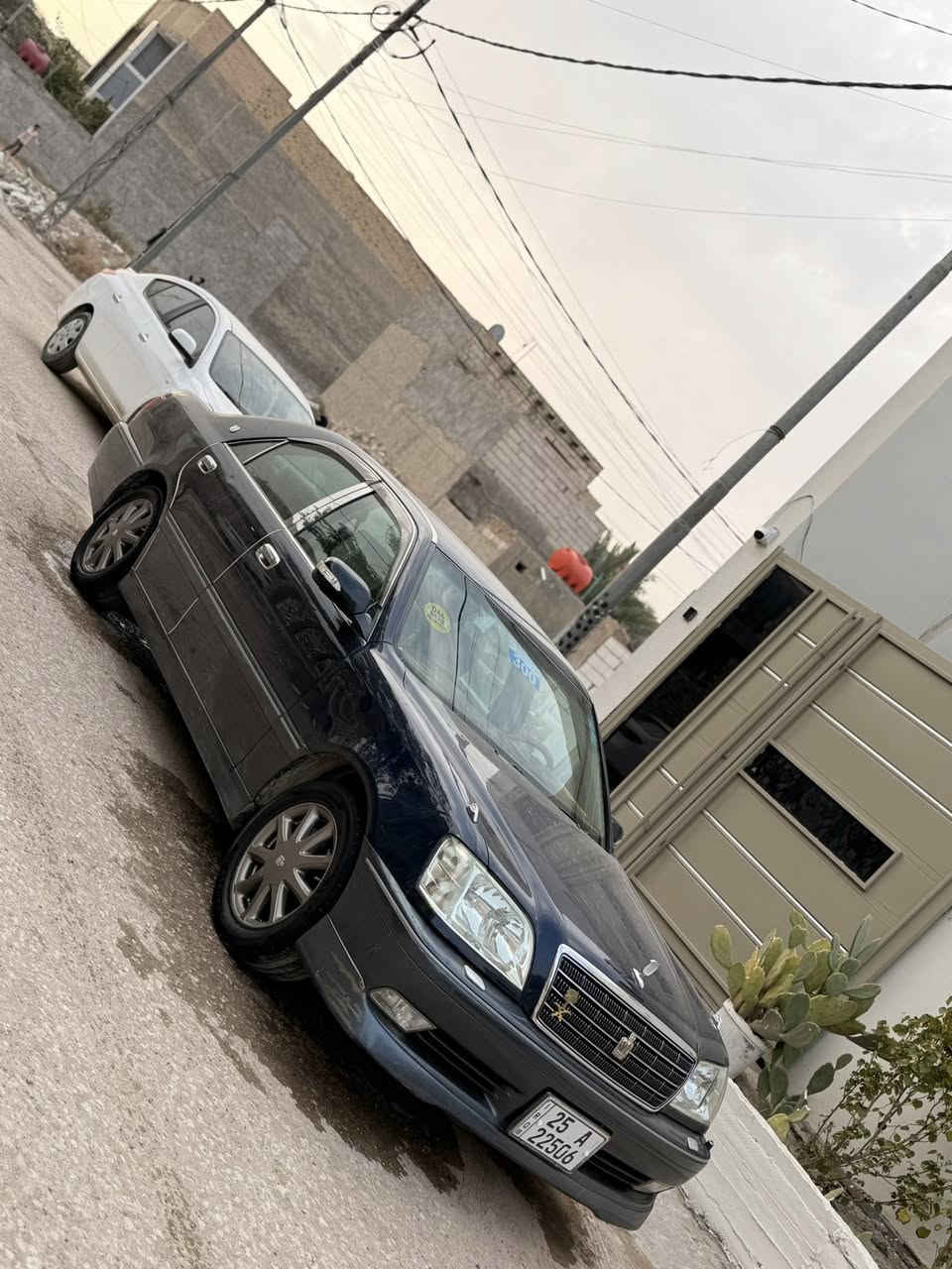 تيوتا كراون للبيع نواشف
المواصفات 

1ديفور الجبير شاصي 75

2برده خلفيه 

3لسياره كرستال بس التنتنه عاديه 

4ثلاث دكم 

5اربع كشتات كهرباء 

6دركه أم الصاج 

7اربع شاشات 

8ارايل ثنين كرستال أصليات 

9استيرن كهرباء 

10اشاير بل مري 

11مري شفط وهيتر 

السياره جاهزه من كل النواحي ربع دينار ماثل عليه السياره مكفوله من الكص ونقل جثه وضربه القويه السياره بسمي شرط مداور ثاني يوم  

السعر 145وبيه مجال لطيبين مكان السياره نجف 

الرقم ***********
