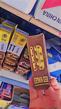 إشارة اخشاب الثقة • مستلزمات غرف خشب • شارع٦٠