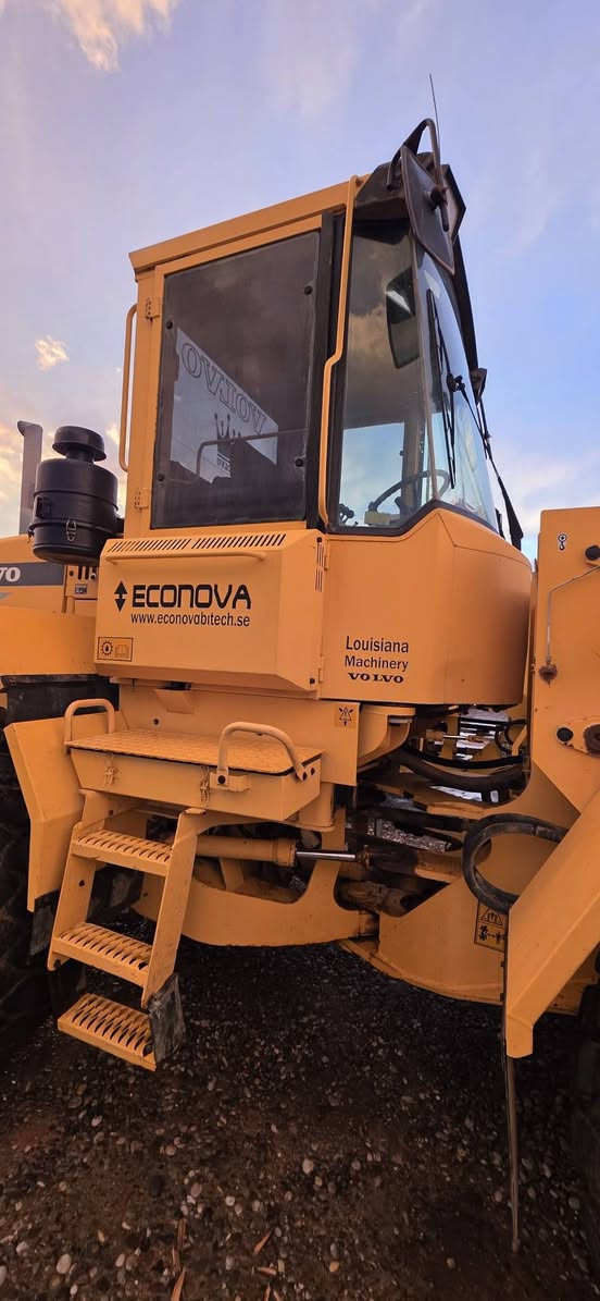 للبيع - بۆ فرۆشتن  دخول جدید بصرا
———————
شفل : VOLVO
حجم : L90C
—————————
بۆ زانیاری زیاتر پەیوەندی بکەن بەم ژمارە تەلەفۆنە 

***********
***********
