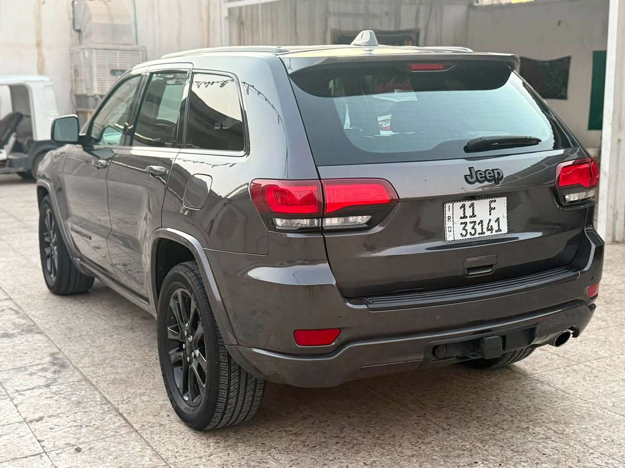 السلام عليكم جيب بلاك توب 2019 بيع فقط سعرها 195 ورقة رقم بغداد بسمي فوول مواصفات حادثة جدا بسيط بنيد معه جاملغ باقي السياره مكفوله على الفحص سيارة جديدة على وضع الشركة ماشية 76 للاستفسار *********** السعر 195 ورقة مكان بغداد
