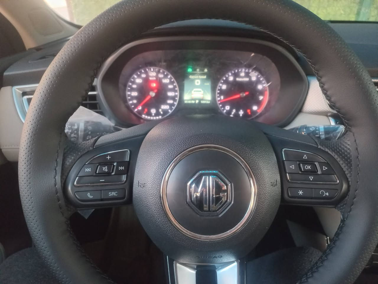 الأخوه اعضاء الكروب .mj 5للبيع .موديل2024ماشي14000مواصات كومفورد تحكم جهتين مثبت سرعه مري كهرباء بصمه تشغيل داخل ابيض كيجات بازين وحماوه  شاشه كبيره تدعم كاربلي رقم سليمانيه وبيها كوبون بنزين مكان سياره أربيل ومكفوله كفاله عامه .للمعلومات أكثرأتصل*********** .السعر110مع مجال
