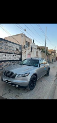 انفنتي FX35 • رقم بغداد • فتحة سقف
