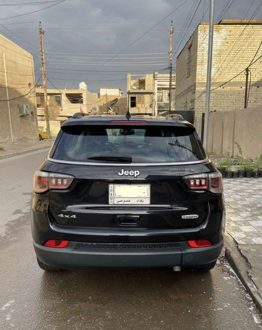 السلام عليكم للبيع جيب كومباس موديل 22 السعر 120 وبيه مجال ***********
