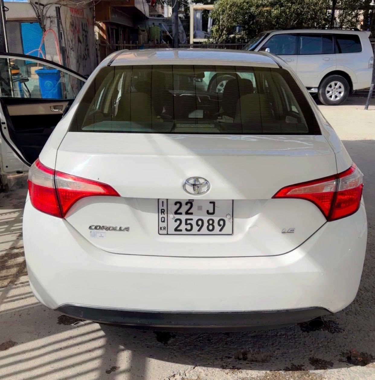 السلام عليكم كورلة ٢٠١٦ امريكي حادث جاملغ وبنيد وشوية بل لغد مصبوغة حزام بدون اي داخل
كير  ومكينة مكفولات رقم اربيل بسمي هزة وسنوية جدد تريد تحويل تريد وكالة 
سيارة جاهزة وخير من الله السعر ١٠٥ وبيهة مجال قليل مكاني بغداد البلديات 
***********
