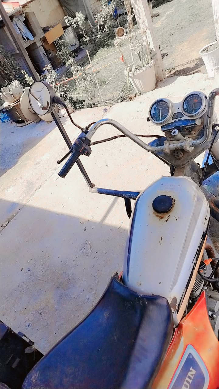 سلام عليكم للبيع نطيحه ومترديه شغاله هندر كهربائيات
عوزها بس بدي ب٤٥٠ وبيها مجال مكاني الدوره هورجب
***********
