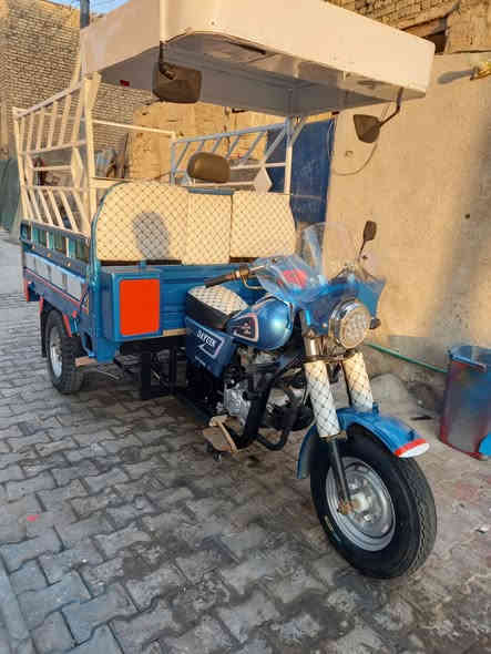 رقم وسنويه جديده لل29 موديل 13 معمر 25
تحويل ثاني يوم  تخم تاير تخم ويل تخم شفتات وفلنجات جدد. سمكره صبغ جديد قطره خياس مابيهة 
تجفيت جديد محركهة صقر موديل 23 دوشمه تغليف بدي جديد. ستوته نقصهة دبلات فقط دبلاتهة تعبانه
سعرهة مع المحجر 1700 قفلل
بدون محجر 1600 
مكاني زويريجات رجائا مو شراي لاتعبني ***********
