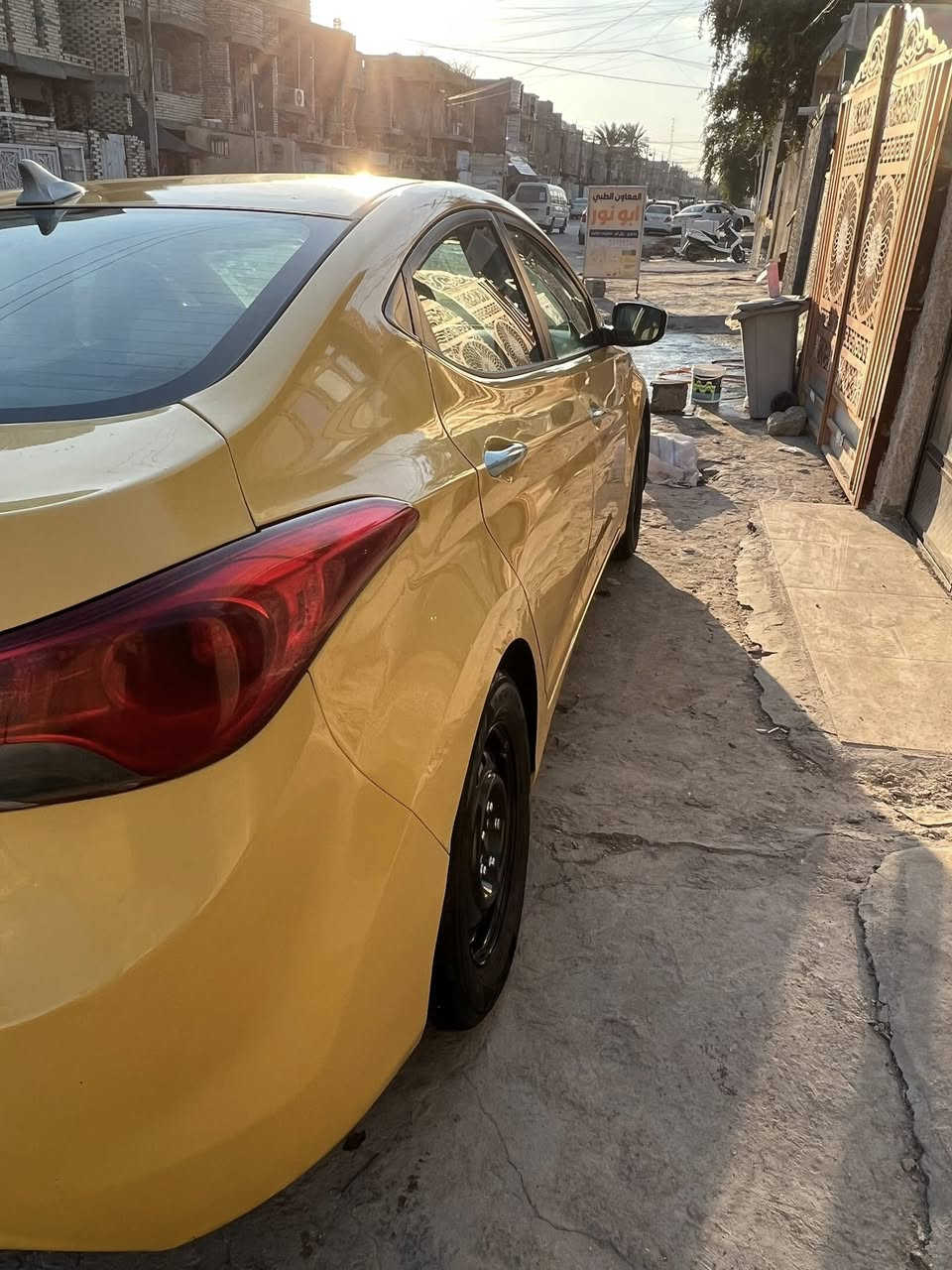 سلام عليكم  انتره موديل  2013 بسمي سياره وارد أمريكي حدث جملغ وبنيد أبيع على سونر محرك 1800 سياره خير من الله. تخم تاير جديد صدر جديد. على ايدي مكان شعب شارع الصحه السعر 100 بيه مجال قليل الرقم  ***********
