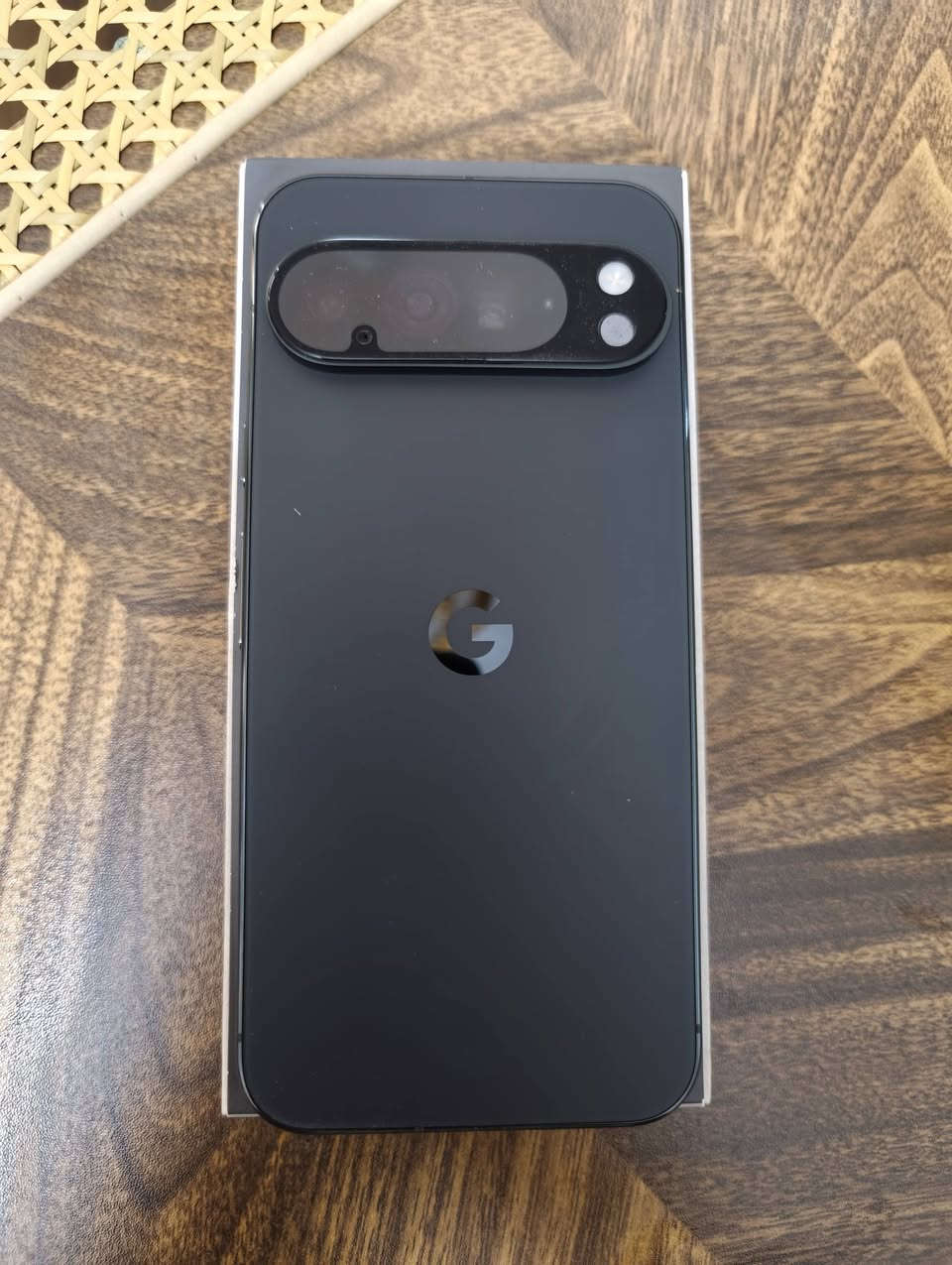 للبيع هاتف Google Pixel 10 Pro XL .
✅ الهاتف بحالة ممتازة
✅ شاحن أصلي مرفق
✅ عدد من الكفرات للحماية مجاناً
✅ نسبة البطاذية 99% 
✅ مستخدم مدة 7 اشهر.

للاستفسار واتساب ***********
يوجد توصيل جميع المحافظات
