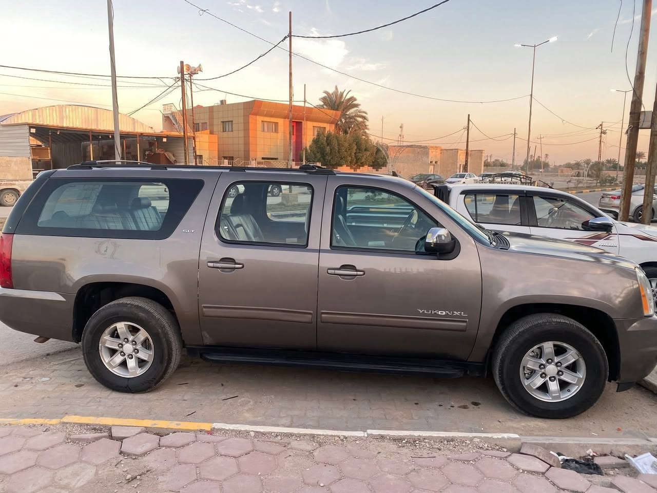 🚗 للبيع: جي إم سي يوكن SLT 2013

رقم ( أنكليزي دولي) بغداد خصوصي 

(فحص وهزه جديده)

     ( مشروع وطني) 

 (سنوية جديدة. )

(لغاية 30/11/2030

📍 مكان السيارة: السماوة – قضاء الخضر

📞 للتواصل: ***********

📊 المسافة المقطوعة: 163,000 ميل قابلة للزيادة 

🛠️ المحرك: 8 سلندر – 5300cc

كير محرك اكسل شرط 

برغي ممفتوح بيهن

⚙️ المواصفات: فئة SLT

(7) راكب

• مقاعد أمامية كهربائية

• تدفئة مقاعد 

• مثبت سرعة

• تشغيل عن بعد

• تحكم ستيرن جهتين

• ترحيب بالمرايا

• تحكم دواسات بنزين

             (مع)

• بريك كهربائي

• كاميرا خلفية بلادية 

• تبريد ممتاز جيدجداً 

• دواخل سوداء نظيفة جدًا جداً

• كامل المواصفات ما عدا الفتحة

⚠️ أضرار السيارة:

• وارد امريكي 

• تبديل الجاملغ الأمامي الأيسر والبنيد

📌 تفاصيل إضافية:

• السيارة بسمي 

• ⁠تحويل ثاني يوم

• ⁠بدون وكالةً 

• شرط التحويل

• طخم إطارات جديد مع بطارية جديدة

• حدادية جديدة

• طخم دبلات جديد

💰 السعر: 200 ورقة –
