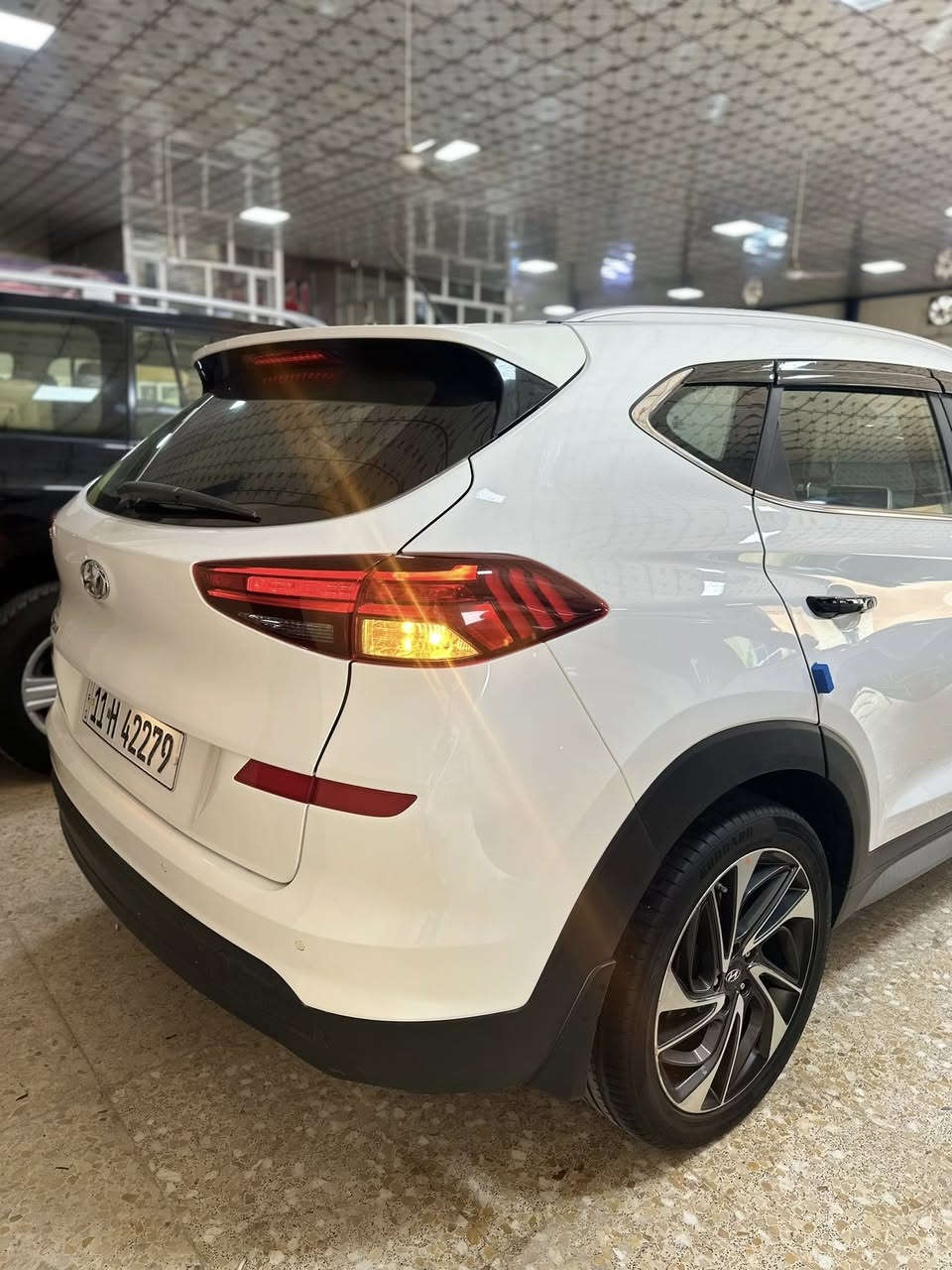 السلام عليكم ل
للبيع توكسان موديل 2019 خليجي رقم بغداد 
كير محرك كفاله 
فول مواصفات عده لبانوراما 
بصمه تشغيل بصمه اباواب
مري كهرباء 
كشنين كهرباء جلد 
شاشه كبيره 
تحكمات
خمس عدسات 
ويل كب 
وبعد بيها  مواصفات 
السعر  185$ ورقه وبيها مجال 
رجااً بس شراي يتصل 
 ***********  واتساب شغال 
السونار مع الصور شواصي تكم لغود كص كفاله
