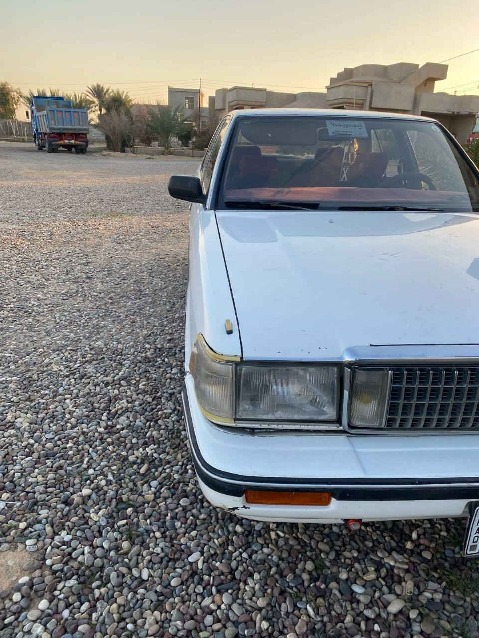 السلام عليكم 
سيارة سيدان  للبيع موديل 89 محرك بلادي كير عادي بيها قطعتين صبغ رقم صلاح الدين نكليزي بسمي السعر 65$وبيها مجال للتواصل الاتصال الأرقام التالية ***********
***********
