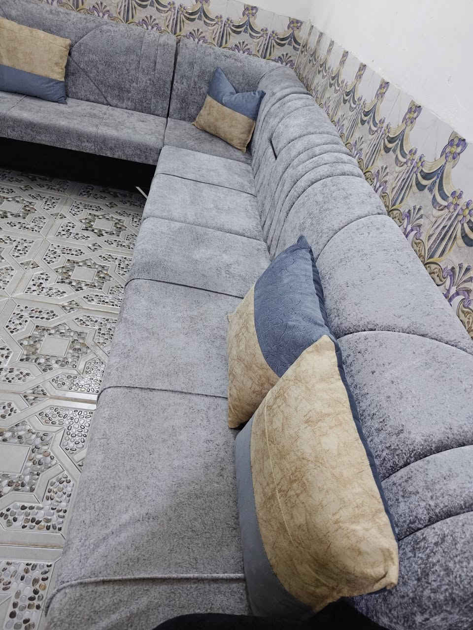 ديوان خمس مقاعد مع كوشات ومع طبلات سعر 350 قفل


**إذا كنت صاحب هذا الإعلان وتريد حذفه لأي سبب، رجاءا أرسل رسالة إلى الدعم الفني**