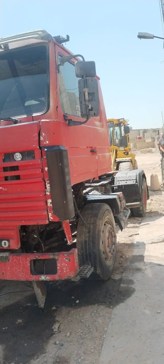 سلام عليكم سكانيه ١١٣ مكينه ١١٢ونص رافسه كير 4×4 اكسن ابو لفتر قراض  قماره كامله عنوانك بغداد مدينة الصدر *********** سيارة بدون
