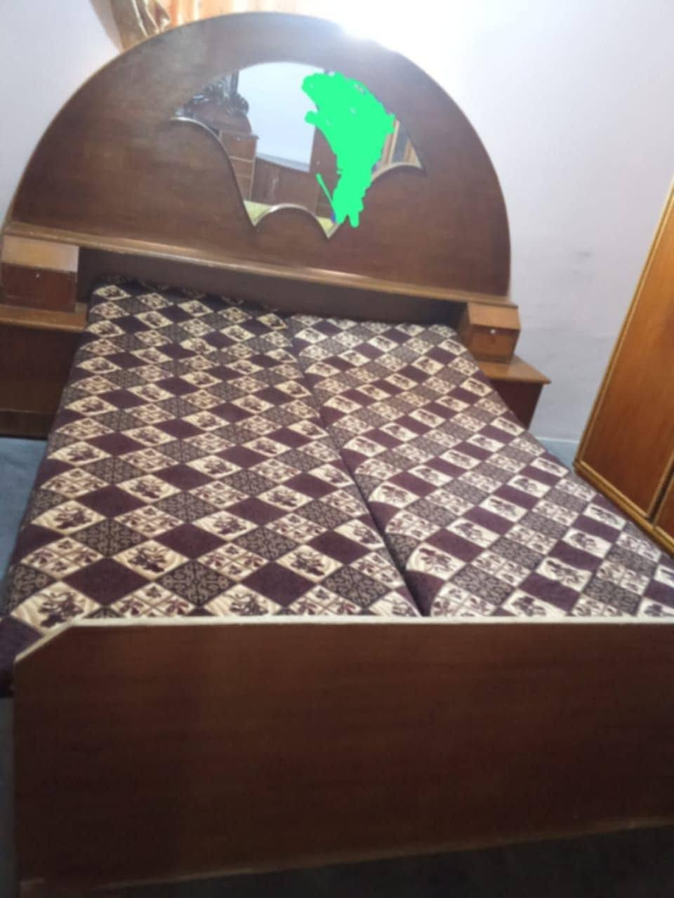 السلام عليكم
غرفه اخشاب صاج عراقي 
المكان الرمانه مقابل المركز الصحي 

***********
