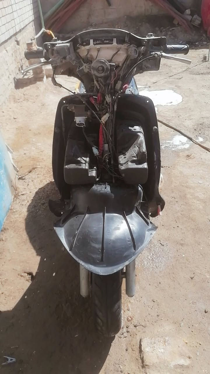 السلام عليكم دراجه للبيع نظيفه ومرتبه دولفين محوره مكينه فراشه دراجه قائمه بس تشتغلل كل شي ما بيها السعر 100 وبيها مجال قليل مكاني النجف شارع المدينه


**إذا كنت صاحب هذا الإعلان وتريد حذفه لأي سبب، رجاءا أرسل رسالة إلى الدعم الفني**