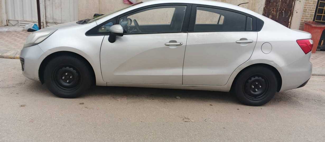 كيه ريو خليجي 1600 م13
بيها باب السائق وباب الوره السائق وقبق الجنطه بيهن صبغ وبيها جراد خفيف

رقم كربلاء دولي باقي عل استلام

مكينه كير حداديه نضيفه

ابيع سونار

سعر 80 وبيها مجال

مكاني كربلاء الحر 

***********
