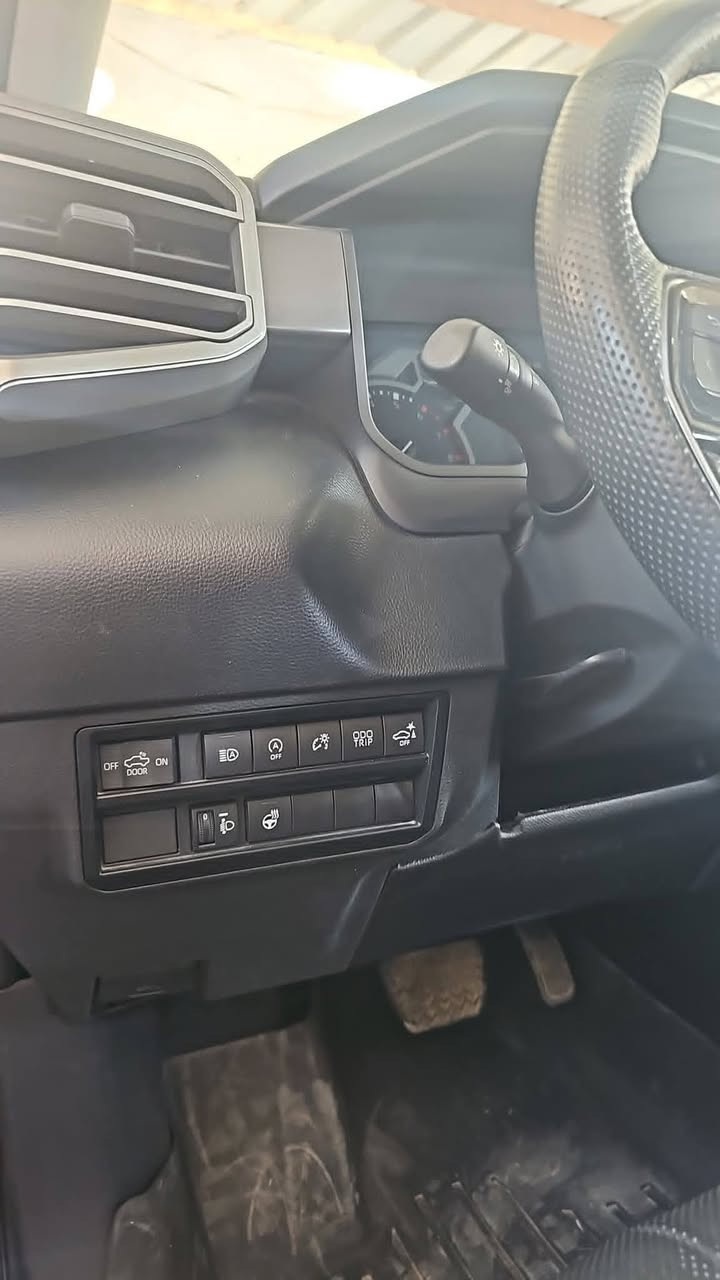 تويوتا تندرا 2024 للبيع او مراوس بخصوصي 7 راكب
مكان السيارة: بغداد – المشاهدة

 للتواصل: *********** ا

 المسافة المقطوعة: ٢٩ ألف كم

 المحرك: 6 سلندر – توين توربو

مواصفات xp

 كشنات جلد كهربائية
تحديد مسار
 تدفئة وتبريد

تشغيل عن بعد 

 رادار

 حساسات أمامية وخلفية

• نوافذ كهربائية لجميع الأبواب

• النافذة الخلفية كهربائية

• باب الحوض الخلفي بنظام جك كهربائي

أضرار السيارة:

السعر 365 $

• تبديل الجاملغ الأمامي نفس الون بدون صبغ 

 تفاصيل إضافية:

• رقم السيارة: بغداد الدولي الجديد

• باسم المالك – تحويل مباشر
