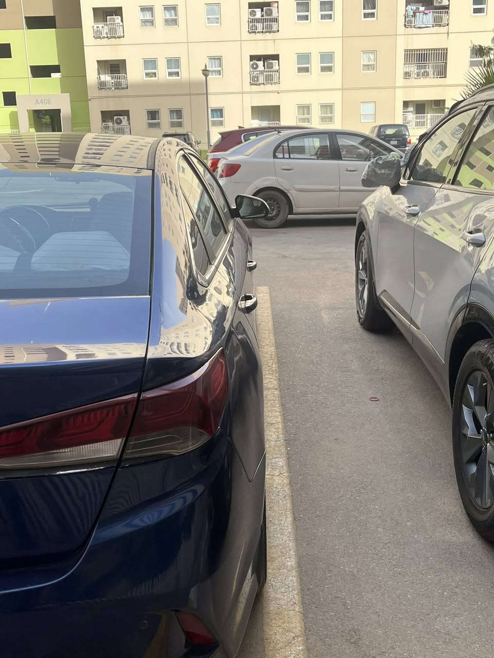 سوناتا 2018 امريكي
مكينه 2400 مكينه بلاديه
سياره كلش نضيفه وجاهزه
حادثها سرقه جاملغات اماميه 
رقم بغداد دولي
مكاني بغداد بسماية

***********
