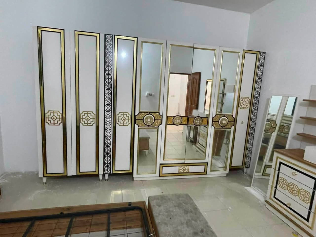 غرفة نوم تركية فخمة تسع قطع سرير جك يصير مخزن استعمال قليل نظافة 100‎%‎


**إذا كنت صاحب هذا الإعلان وتريد حذفه لأي سبب، رجاءا أرسل رسالة إلى الدعم الفني**