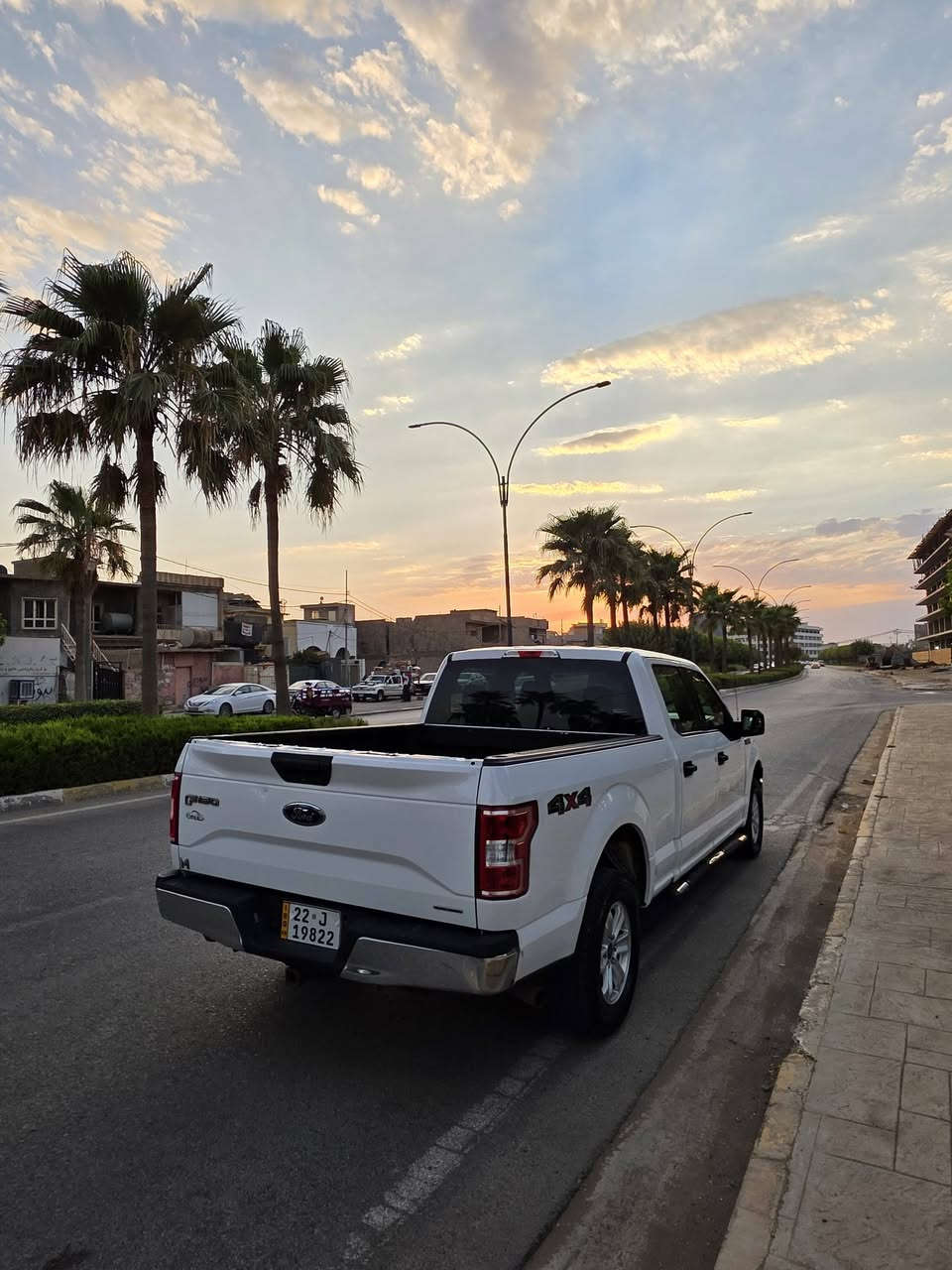#للبيع_f150
2015 xlt
V8 5.0
السعر: 180$$$

(كلين سيارة بدون حادث)
(محدثه ٢٠٢٠)

ماشيه: ٥٨ كم حقيقي
دبل أكسل(4x4)
٨ سلندر 
كير تعليك
كير ٦ نمر
شاشة صغيرة
كاميرا خلفية دوارة 
مرايات هيتر 
باب طويل بودي طويل
كير و محرك و أكسل حدادية كلة بشرط
محدث السيارة ٢٠٢٠ 
سيارة  بدون صبغ (كلين)

سنوية مجددة لل ٢٠٢٨

مكان سيارة أربيل
للاستفسار: ***********
فقط بيع بدون مراوس
