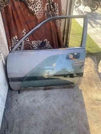 سلام. عليكم. باب. وجامه مال ابرنس اليريدهن  خلي يجي يأخذهن. بلاش ثواب....