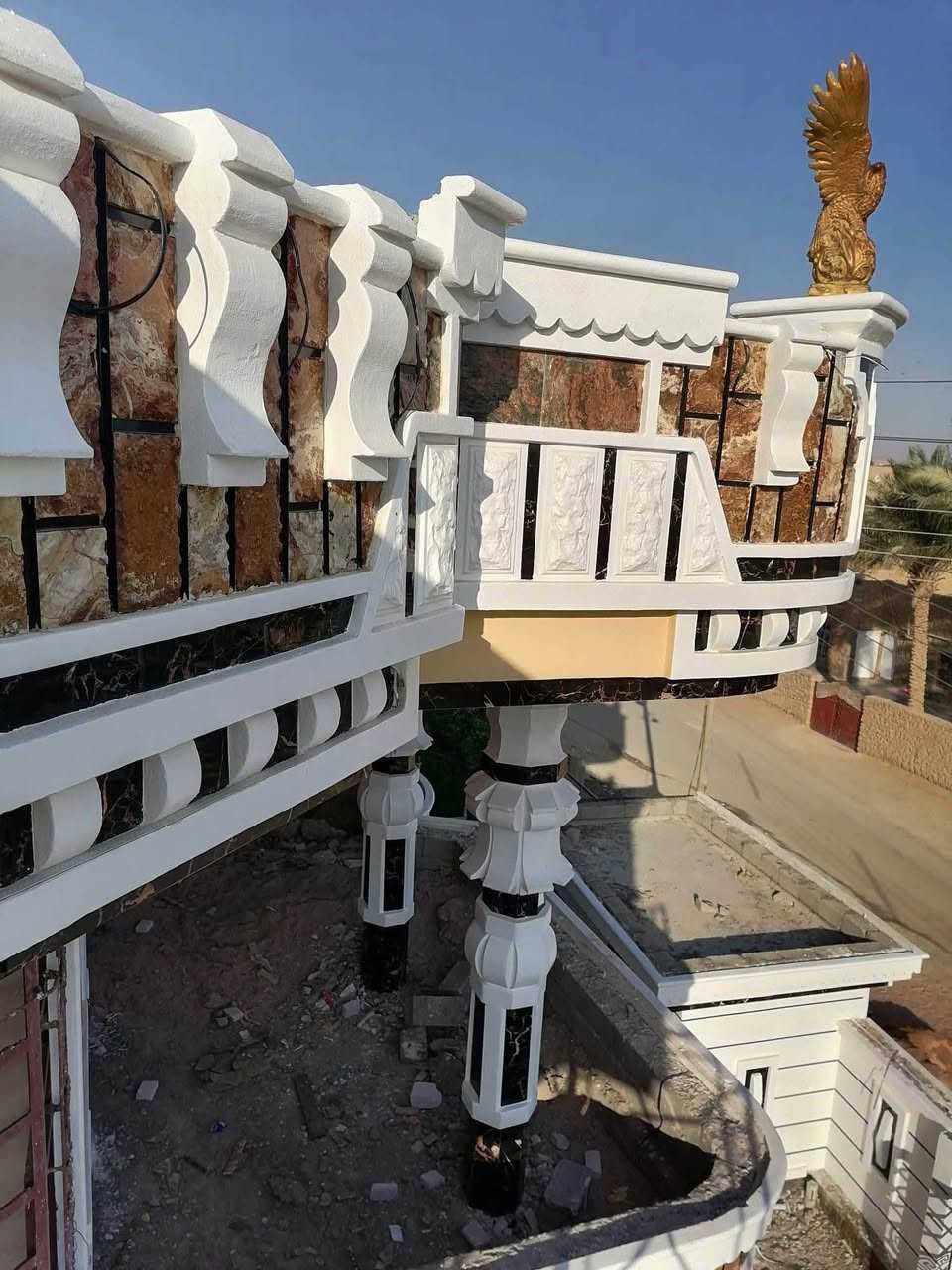 سلام عليكم مكلف بنشر شغل واجهات صبغ وهاي بيوت شغلنة العندة ينورنة رقم اسطة *********** حماد ابو اعكاب الدليمي
