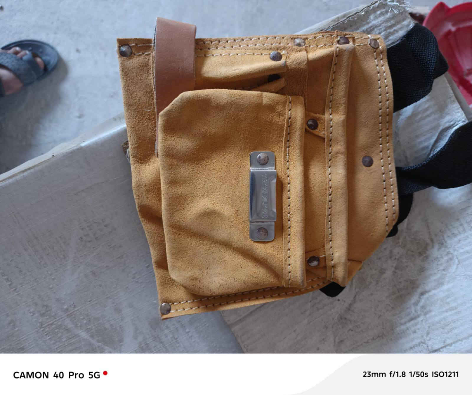 للبيع عدد يدويه للبيع تصفيه محلات بيع بسعر جمله وكميه شلعه وحده عنوني نجف للتواصل ***********
