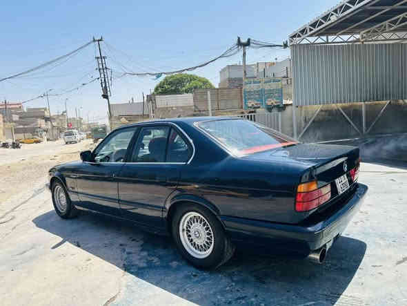 سلام عليكم BMW  سياره حلوا ونضيفه مكفوله من ضربه ماعده البنيد طخه وبعدني مصابغه مكفوله من الخياس وكلشي سياره محوره مكينه ففتي خير من الله تبريد ثلج ومعدل ولا صرف وين متريد اطيك تراي تخم تاير جديد وصدر جديد كامله سعر 50 وبيها مجال*********** كير اوتو سياره بسمي رقم بغداد
مكان السياره بغداد مدينه الصدر
ملاحضه البنيد بدلته 🛑
