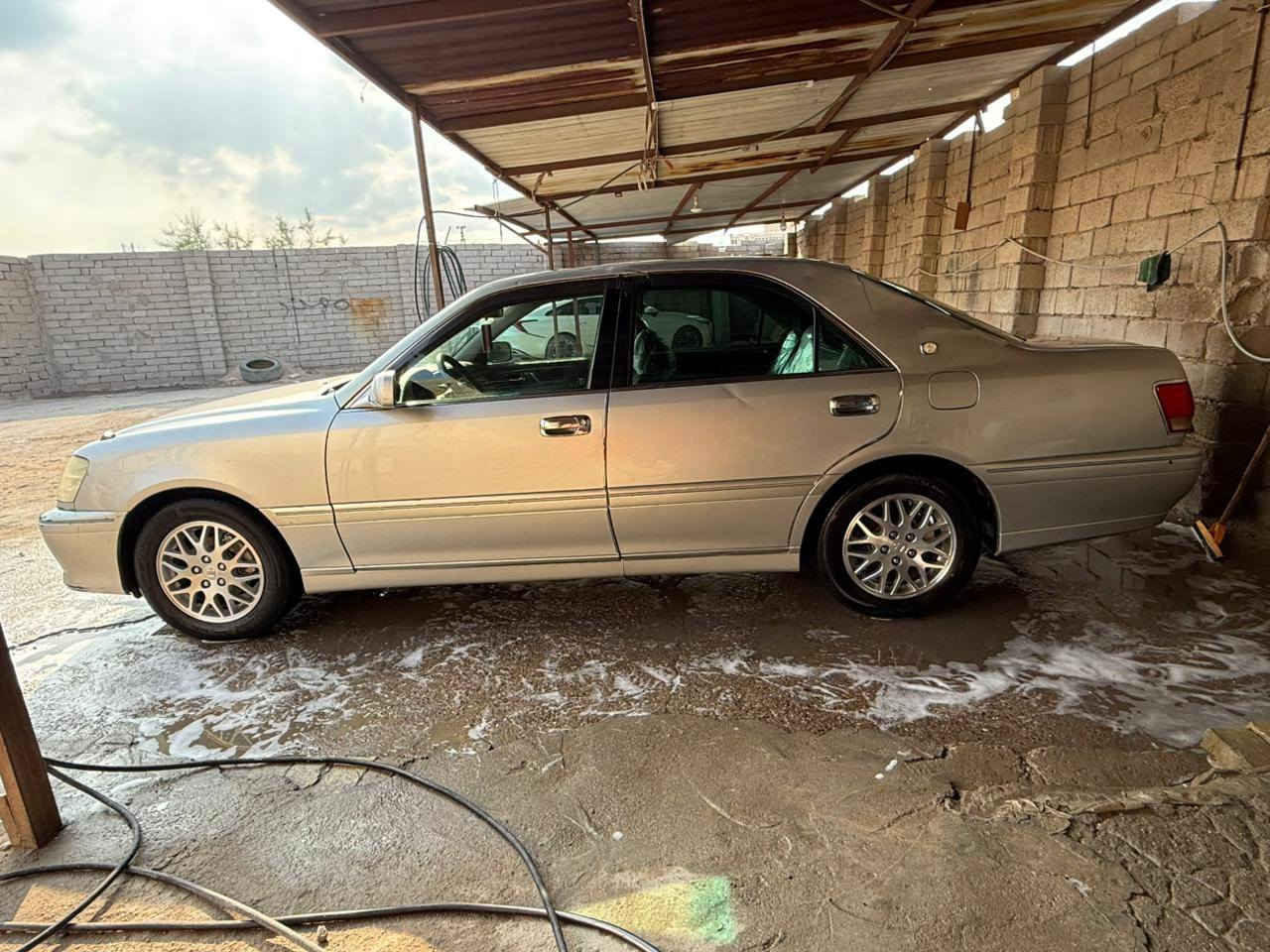 السلام عليكم ملكه
كصتين 
متومه سليمانيه 
كرستال أصل 2003 

3 دكم 

برده خلفيه 

مرايه شفط 

مكينه ديفور جبير 

تخم تاير 

حداديه جديده 

تبريد ثلج 

تدفئه شغاله 

منضومه زنون كامله 

سماعت تيربو 

مضخم خلفي 

سياره جاهزه على اخر  حبايه 

مكاني البصرة قضاء القرنه 

*********** 

سعر 50 وبيها مجال
