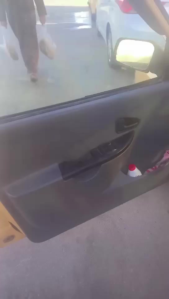 سلام عليكم سايبه مديل ١٥ اسياره جهزه من كولشي مكان كربلاء الاستفسار اتصال عله هذه ارقم اسعر ٣٣ وبيه مجال *********** واني خاد اتصال وبيك خير وتدالال
