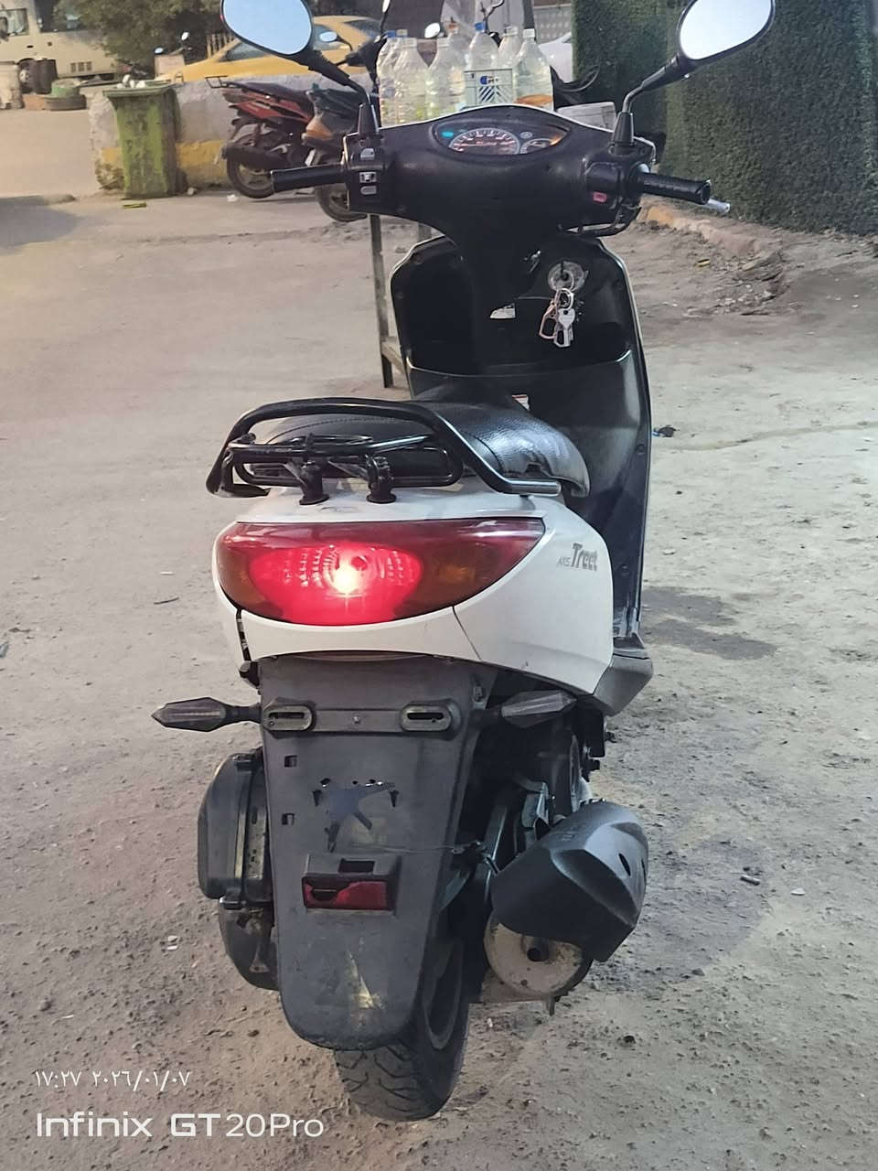 سلام عليكم دراجه اكزز للبيع *********** السعر 900 بيهة مجال عنوان كاضميه
