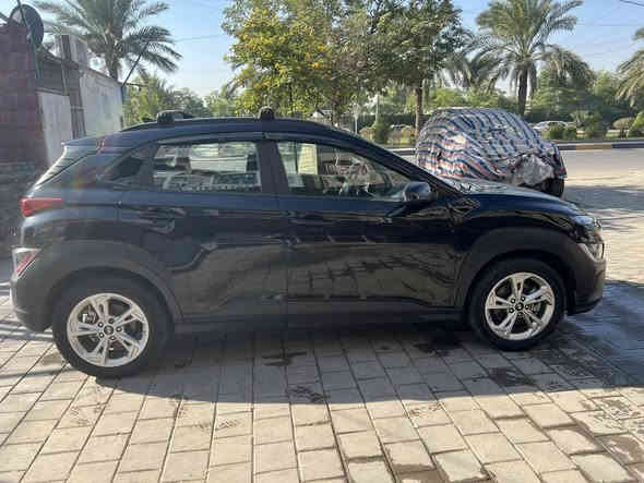 السلام عليكم هونداي كونا موديل ٢٠٢٢ ماشيه ٧٢ الف فول مواصفات  بصمة فتحة رادار شاشة كاميرا  تحكم ستيرن تدفئه كشنات بدون ايرباك بيها جاملغين وبنيد بدون شواصي ٤قطع صبغ رقم شاصي مرفق مع الصور السعر ١٣٥ ورقة مجال بسيط جدا رقم بغداد جديد للاستفسار *********** ابو مصطفى
