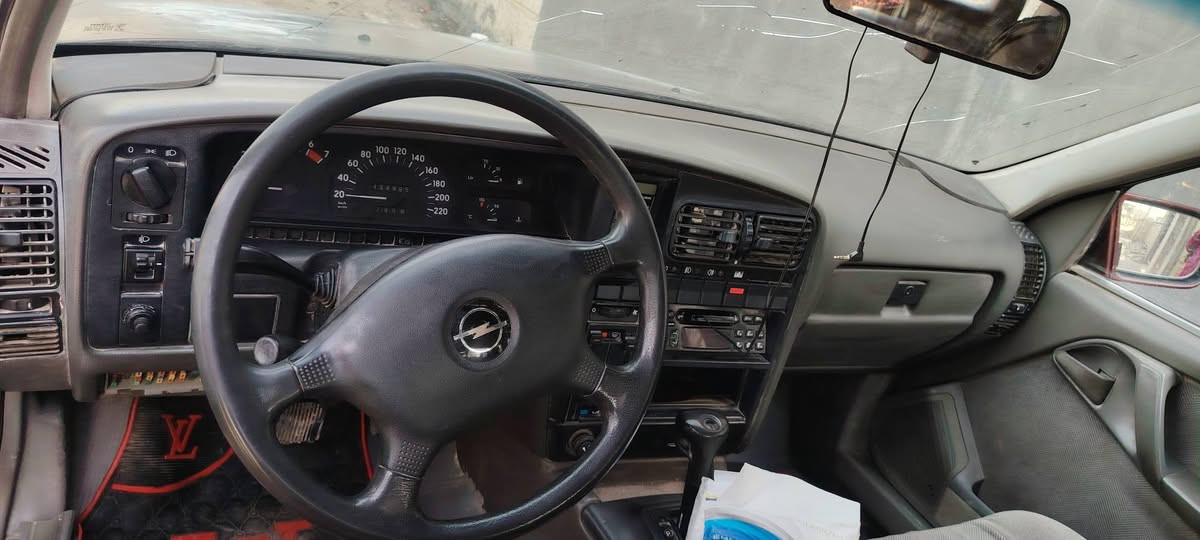 سلام عليكم اوبل اوميكه محرك وكير خير من الله محرك 2400 اوتو محرك 4سلندر سياره بلاديه صدر امامي خلفي جديد تخم تاير صاحبهه جيراني مكاني بغداد ***********
