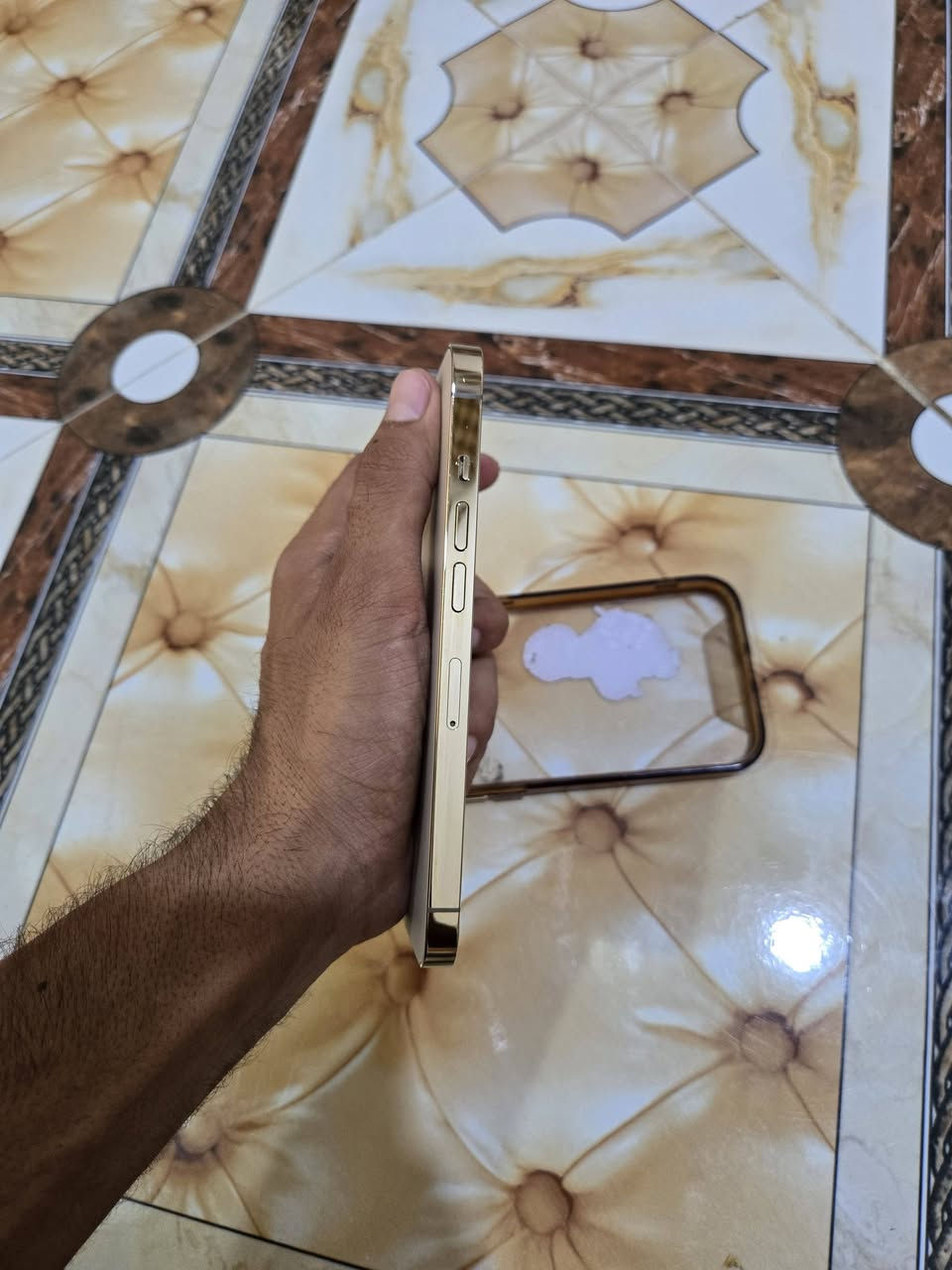 13 برو  كفالةة جهاز راقي وسلس وكاميرة حلوة . ذاكرة 128 بطارية 76 . مكاني بصرة وتوصيل موجود . سعره 530 نهايته 475 هذا قفله كلش غيره ما ابيع . 
بس ملاحظة بسيطة للامانة اذكره
 الكاميرة الفوك هاي مال تقريب نكسرت الجامة مالته فقط وبدلته لا اقل ولا اكثر.


**إذا كنت صاحب هذا الإعلان وتريد حذفه لأي سبب، رجاءا أرسل رسالة إلى الدعم الفني**