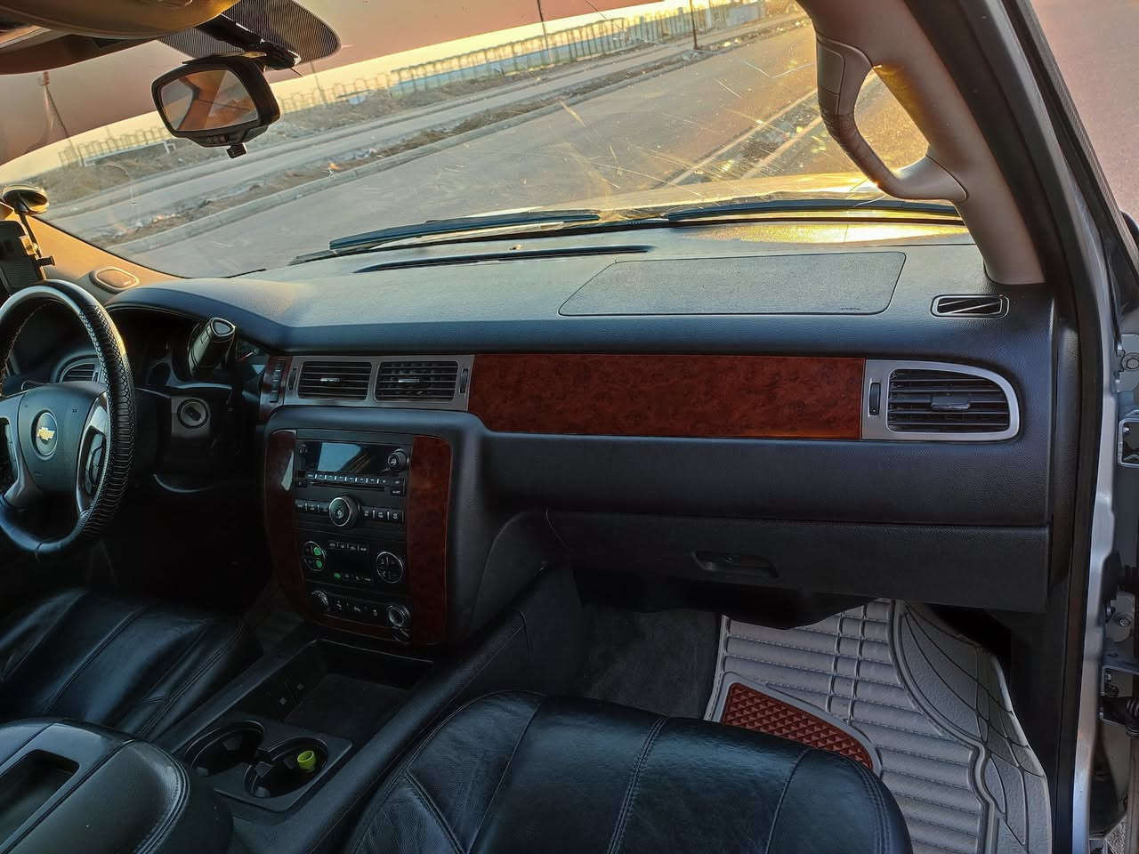 رمضان كريم 
سيارة تاهو ادوات للبيع او المراوس 
الموديل ٢٠١٣
                                                                                    LT
اللون رصاصي 
مكفولة من الگص يعني جاهزة للتسجيل 
مكفولة من السرقة والعشائر 
بيها صبغ  فقط نص چاملغ امامي 
السيارة استخدام شخصي وجاهزة من كلشي 
للاستفسار الاتصال 
على الارقام 
***********
٠٧٨.٤٥٩٠٠٠١
أو مراسلة الصفحة
